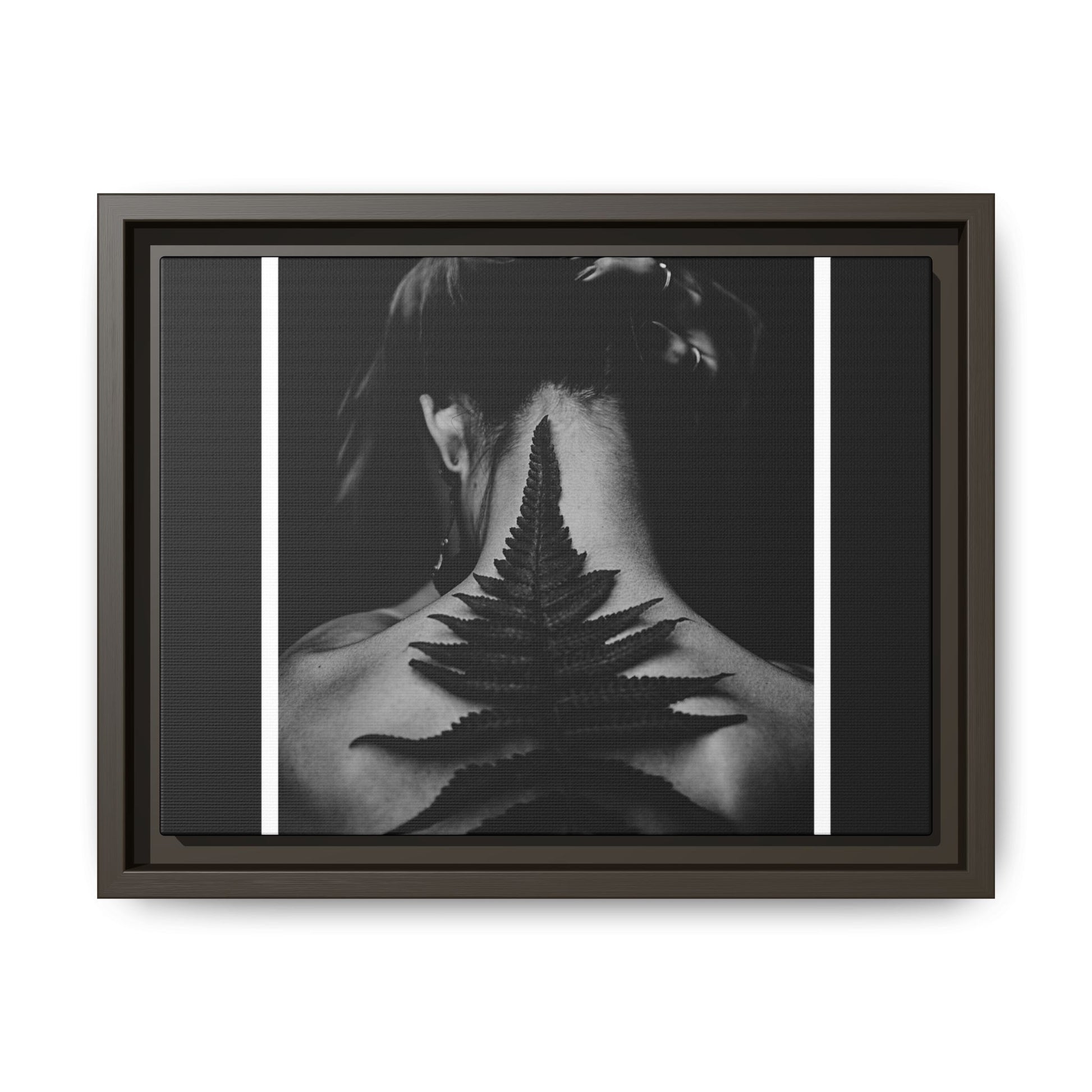 Framed Fern Canvas Art Print, Botanical Wall Decor, Nature Home Aesthetic, Gift for Plant Lovers, Modern Artwork for Living Room - Sup3r