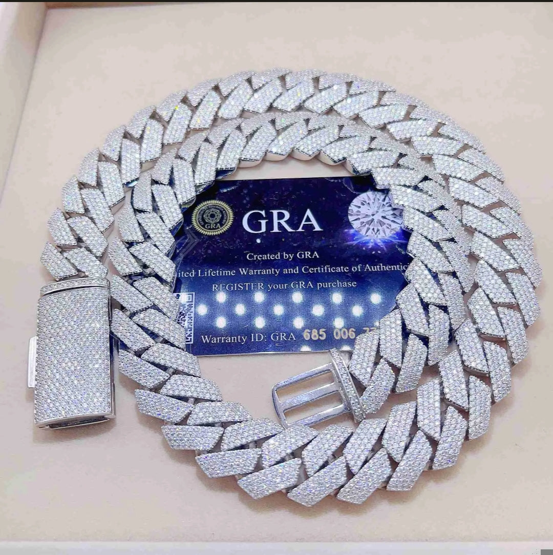 Iced Out Chains 🥶 [Passes Diamond Tester] - Sup3r